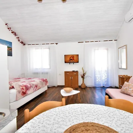 Skoric Volosko Апартаменты Опатия