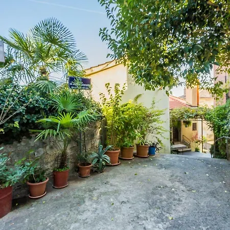 Апартаменты Skoric Volosko