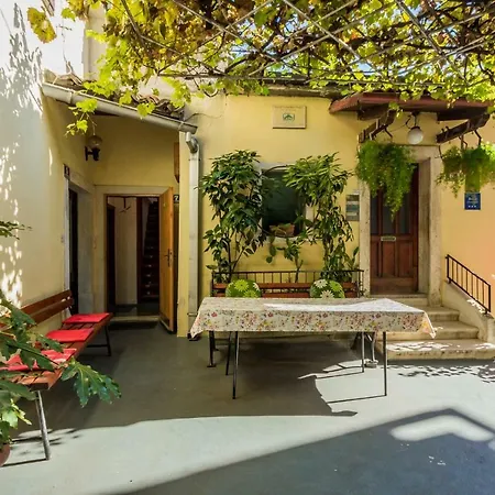 Skoric Volosko Апартаменты Опатия